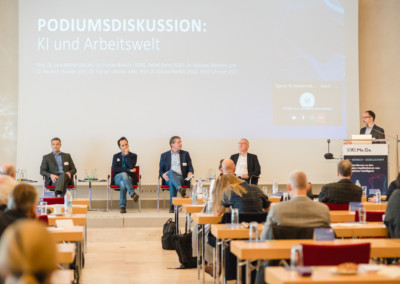 Podiumsdiskussion - KI und Arbeit